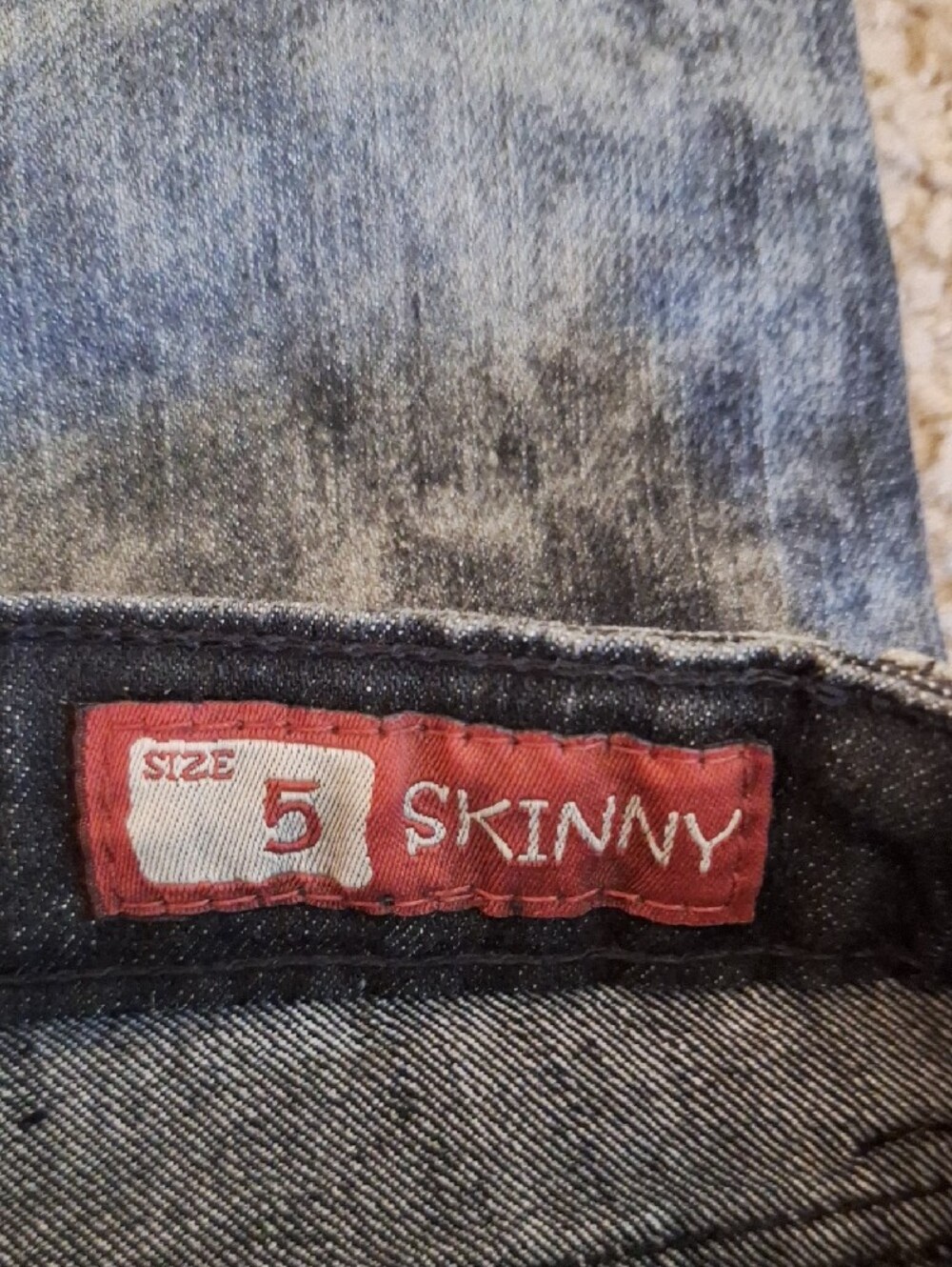 Women's Black Acid-Wash Skinny Jeans. Size 5 - Picture 7 of 7